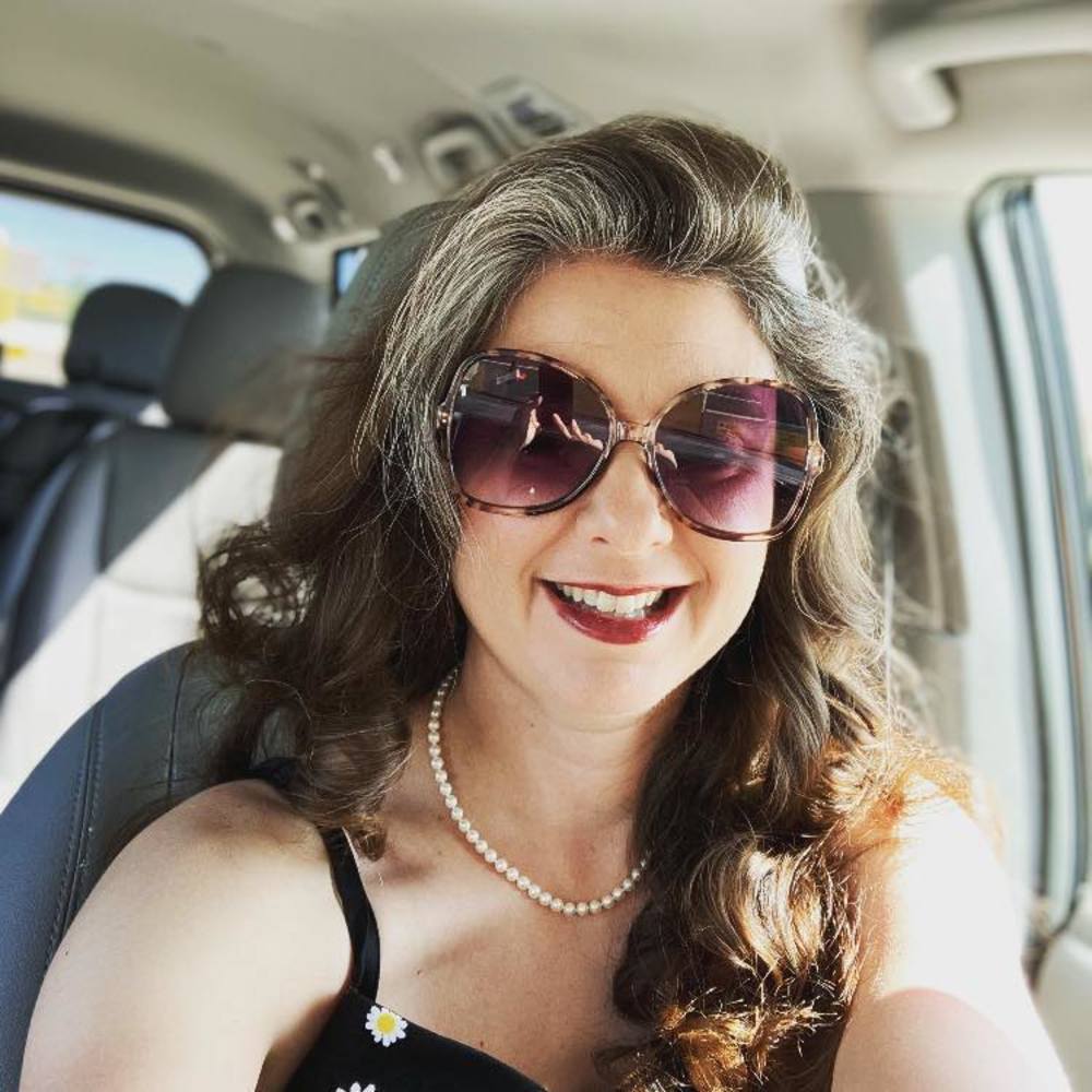 Meet your Posher, Jennifer